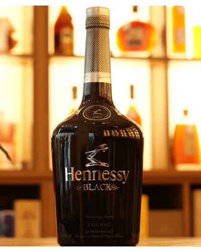 干邑 VS  轩尼诗黑牌 (Black Hennessy)